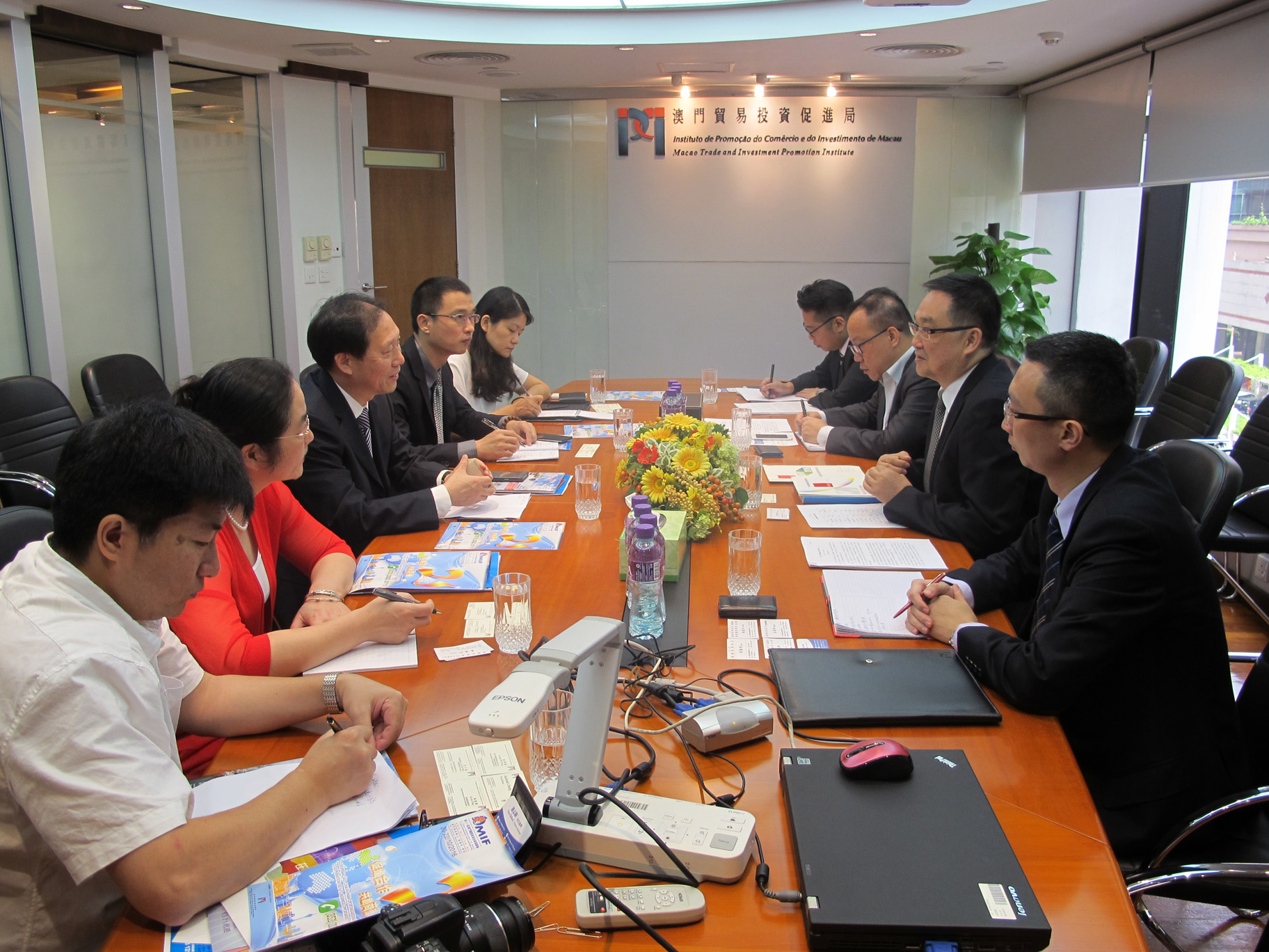 IPIM’s President Jackson Chang in a meeting with Vice General-Director of Department of Commerce of Fujian Province Huang Dezhi and the delegation<br />(7 July 2016)