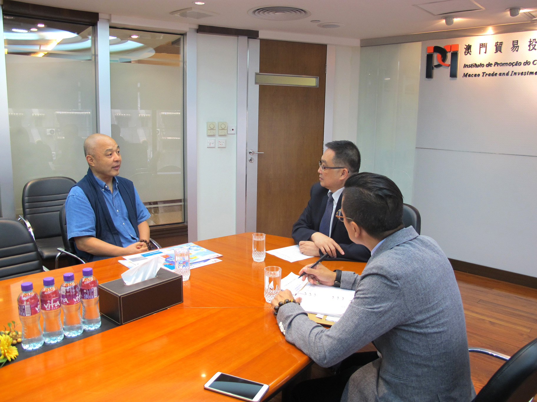 IPIM’s President Jackson Chang in a meeting with Chairman of Board of Directors of T&D (INT’L) Company Limited Xu Zhonglin (27 July 2016)