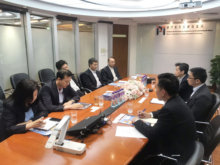 IPIM’s Executive Director Agostinho Vong Vai Lon meets with the Director General of Agricultural Trade Promotion Centre, MARA Zhang Lubiao and the delegation (14 June 2019)