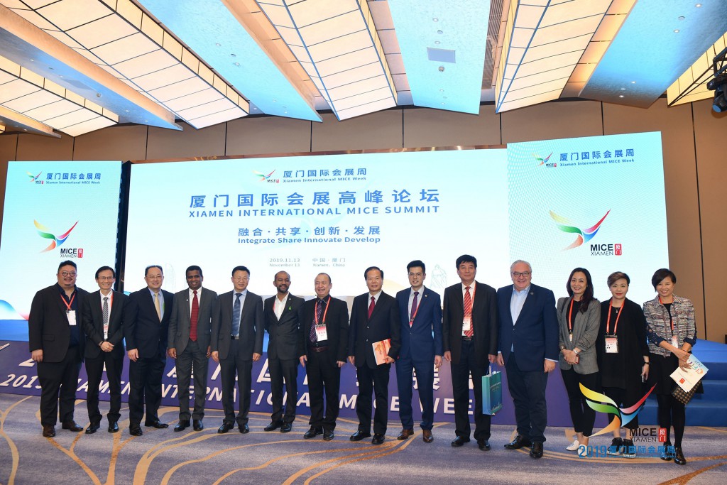 Group photo of Macao’s MICE delegation and guests of the event organisers